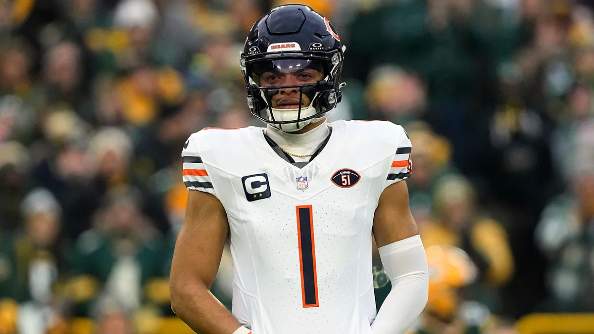 Adam Schefter shares what he thinks Bears will get in potential Justin Fields trade