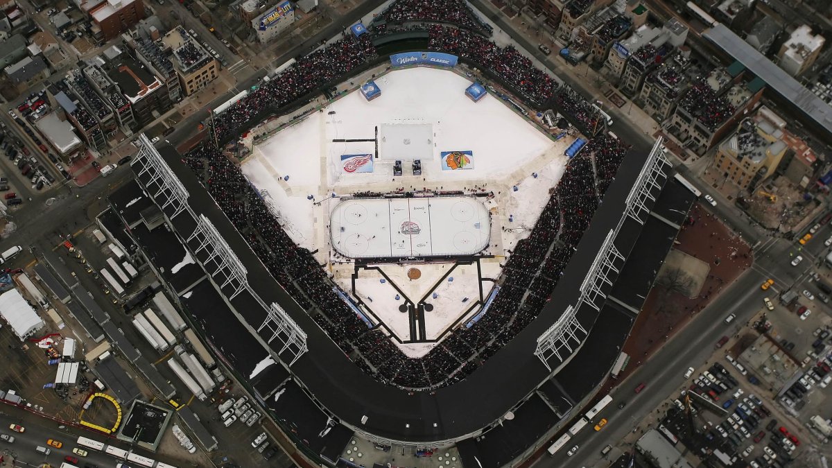 BluesBlackhawks’ Winter Classic won’t be played on New Year’s Day