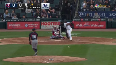 WATCH: Eloy Jiménez drives in Tommy Pham for 1-0 White Sox lead
