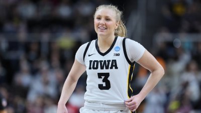 Lisa Bluder raves about Sydney Affolter's impact on starting lineup