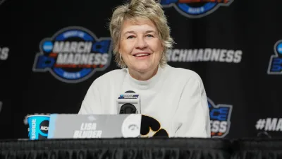 Lisa Bluder's advice to Iowa players on social media, thoughts on NIL's impacts on women's sports