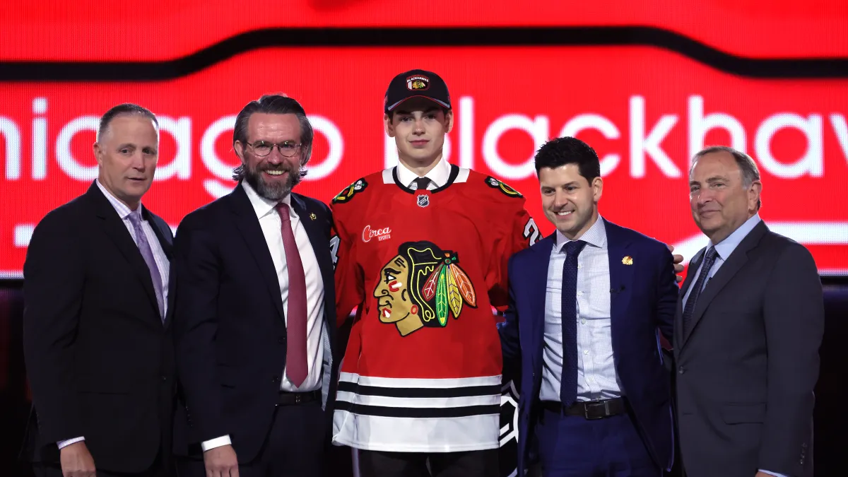 Blackhawks select Sacha Boisvert with No. 18 overall pick in 2024 NHL