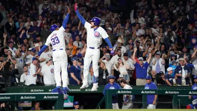 Cubs come back twice to beat White Sox in 1st game of Crosstown Classic