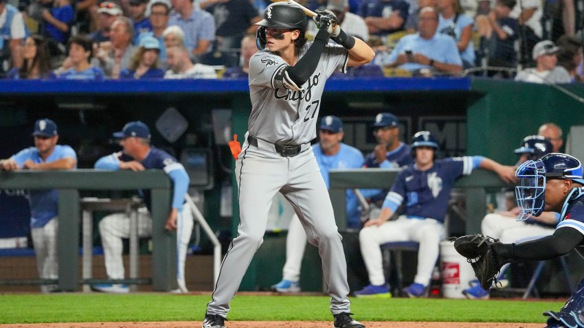 Jul 19, 2024; Kansas City, Missouri, USA; In his Major League debut, Chicago White Sox second baseman Brooks Baldwin (27) bats against the Kansas City Royals in the eighth inning at Kauffman Stadium. Mandatory Credit: Denny Medley-USA TODAY Sports