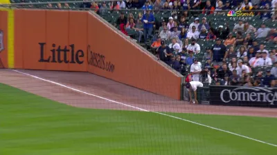 WATCH: Fan interferes with Zach DeLoach triple vs. Tigers