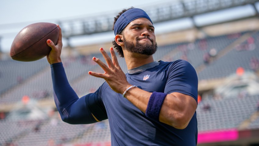 CHICAGO,  – SEPTEMBER 8: Quarterback Caleb Williams #18 of the Chicago Bears warms up prior to an NFL football game against the Tennessee Titans at Soldier Field on September 8, 2024 in Chicago, Illinois. (Photo by Todd Rosenberg/Getty Images)