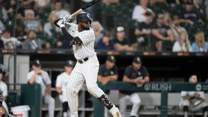 CHICAGO, ILLINOIS – SEPTEMBER 10: Luis Robert Jr #88 of the Chicago White Sox bats in a game against the Cleveland Guardians at Guaranteed Rate Field on September 10, 2024 in Chicago, Illinois. (Photo by Matt Dirksen/Getty Images)