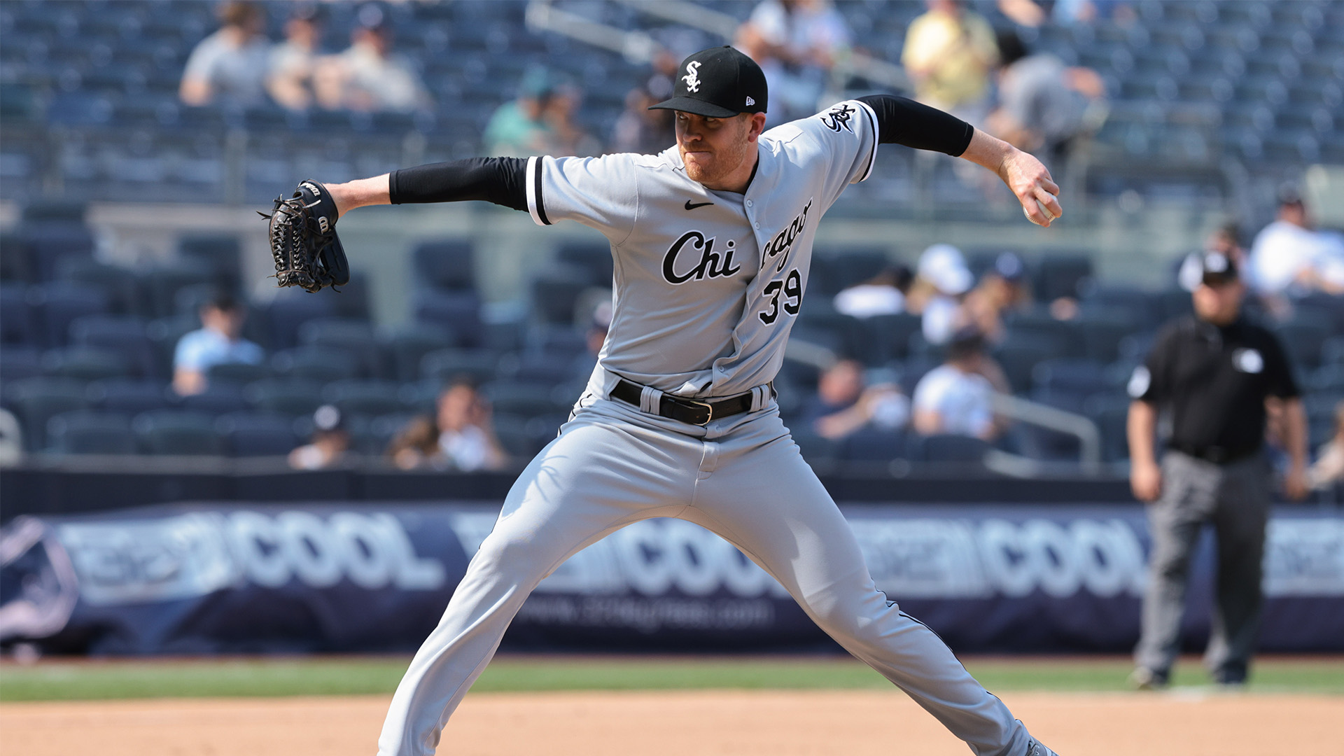 CHICAGO, IL - AUGUST 11: Chicago White Sox relief pitcher Aaron