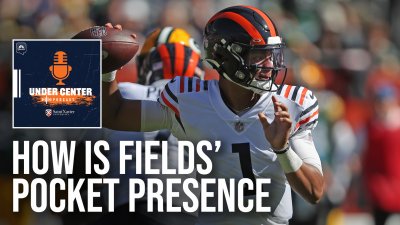 Justin Fields' growing comfort level shows in Bears defeat