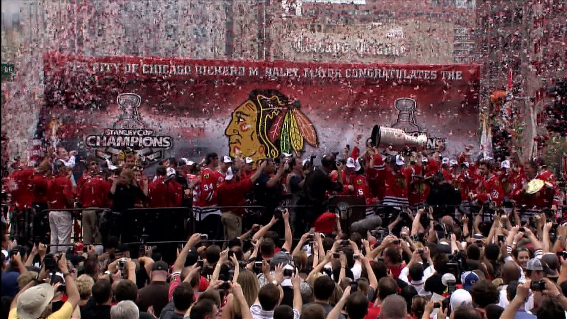 Jun 11, 2010 - Chicago, Illinois, U.S. - Fan carries fake Stanley cup on  Wacker Drive. Parade on Michigan Avenue to celebrate the Stanley Cup 2010  championship win of the Chicago Blackhawks