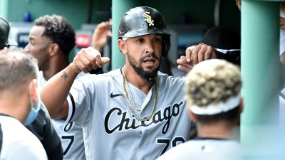 Chicago White Sox first baseman Jose Abreu catches the ball as